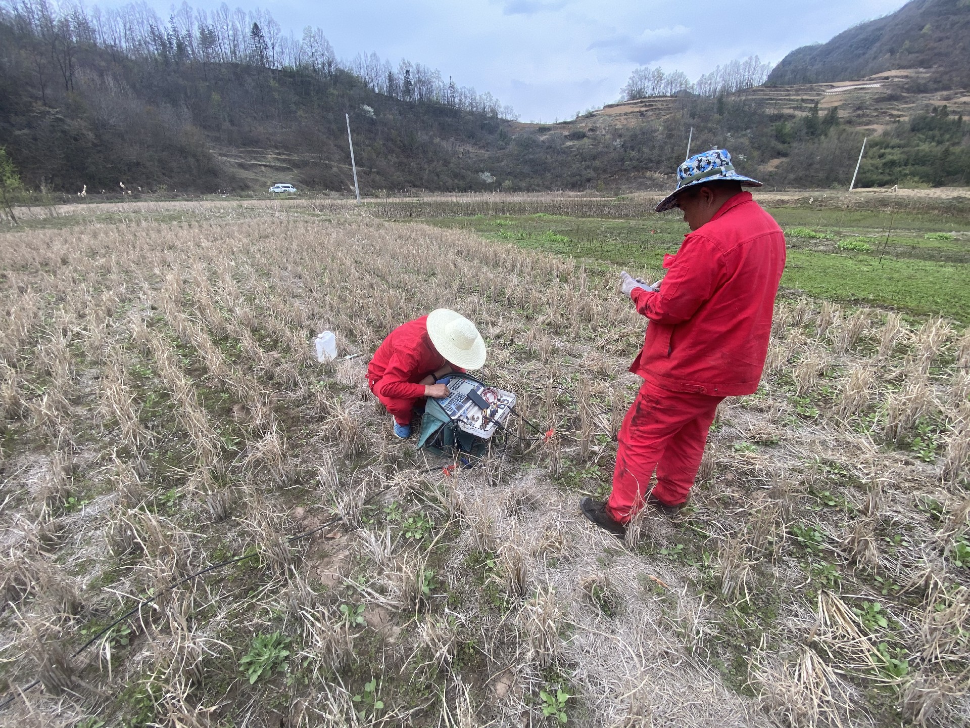 南郑区块 CSAMT 物探项目现场2.jpg
