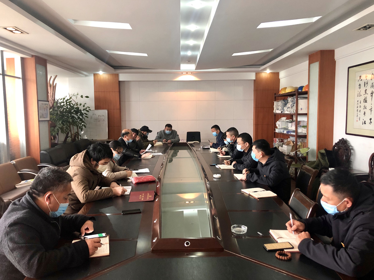 三队机关党支部组织开展“不惧风雨，勇挑重担”主题党日活动.JPG